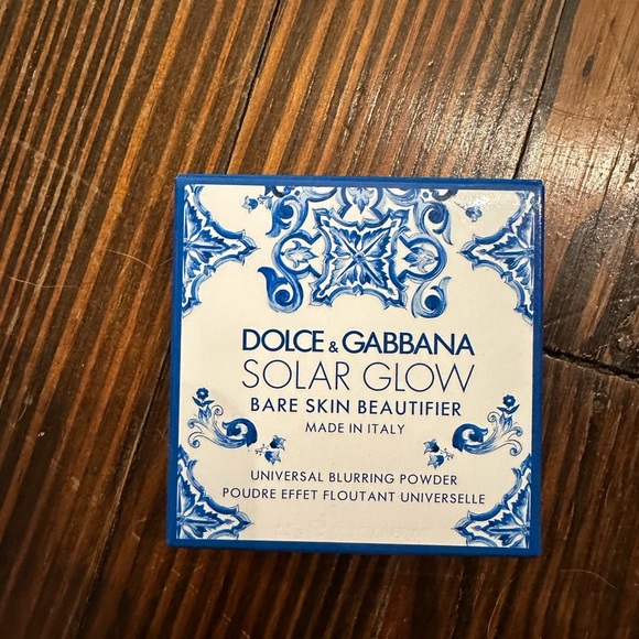 Dolce & Gabbana Solar Glow Bare Skin Beautifier Blurring Powder - Picture 4 of 4